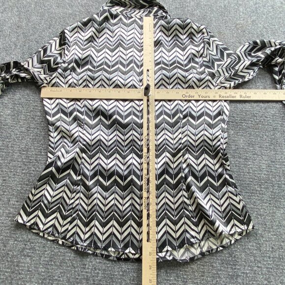 Ann Taylor‎ Shirt Women's 10 Black White Zigzag Button-Down Blouse Silky Office - Picture 7 of 11